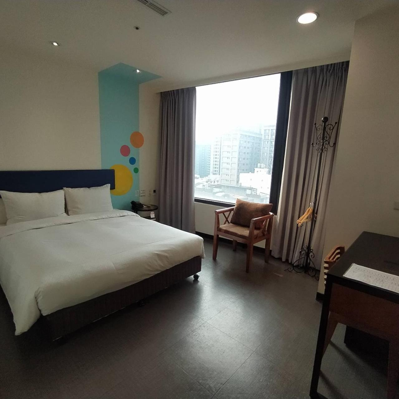 Hotel J Taoyuan Pingzhen Экстерьер фото