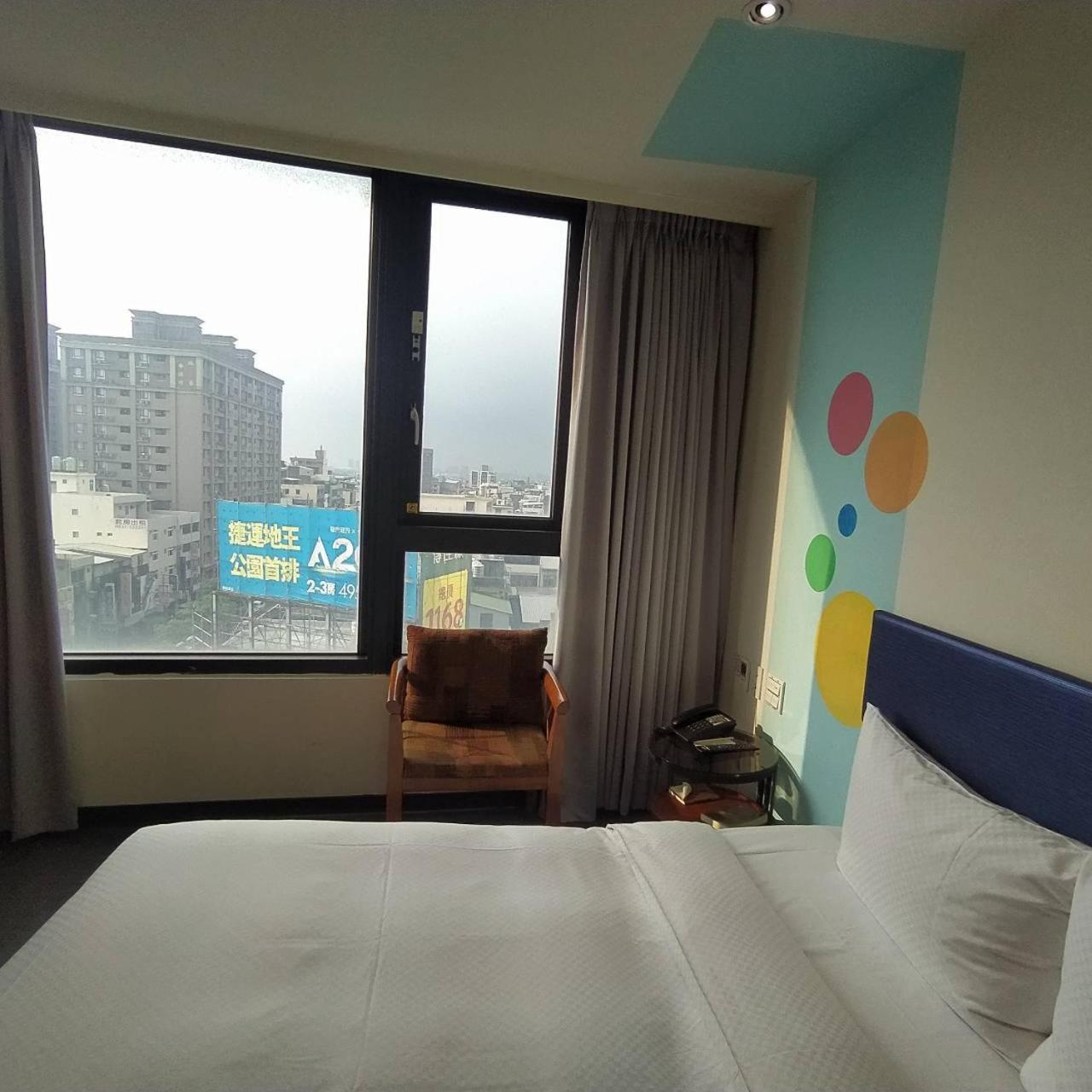 Hotel J Taoyuan Pingzhen Экстерьер фото